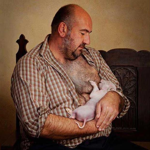 cant-be-unseen-man-breast-feeding.jpg