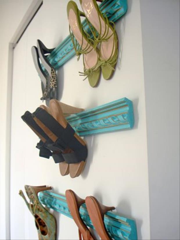 Crown molding shoe rack