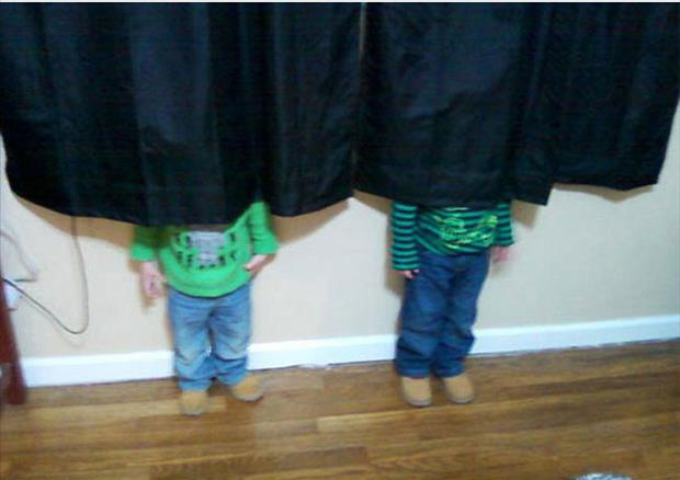 kids playing hide and seek (13)