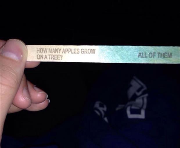 how many apples grow on trees