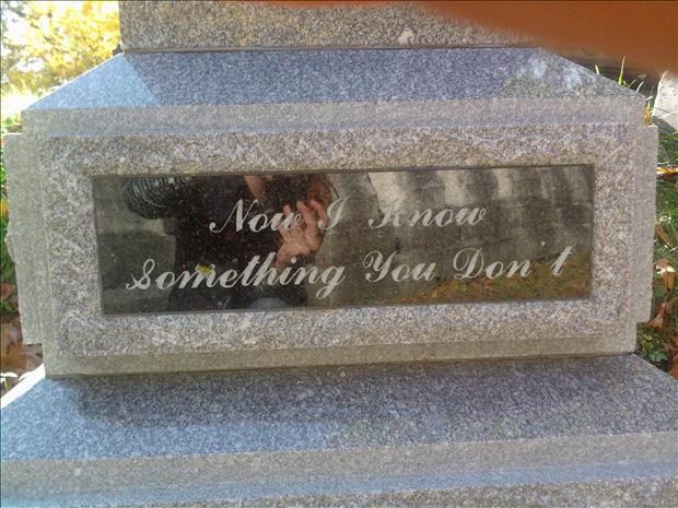 funny gravestones (10)