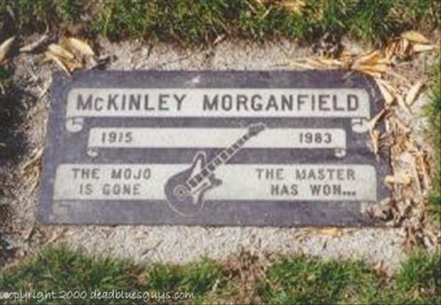 funny gravestones (16)