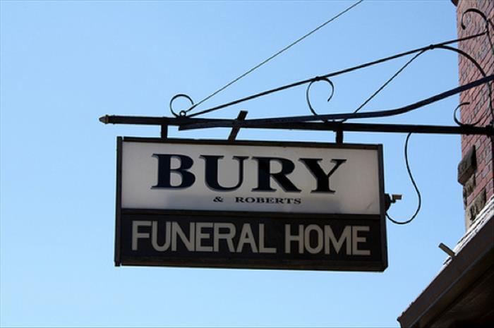 funny funeral home names (2)
