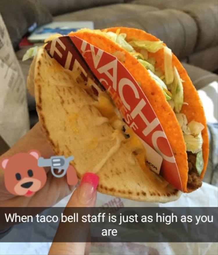 taco bell employees