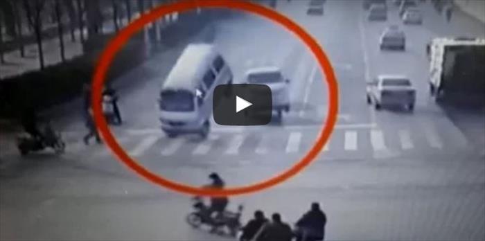 The Only Explanation For This Accident Is Aliens!